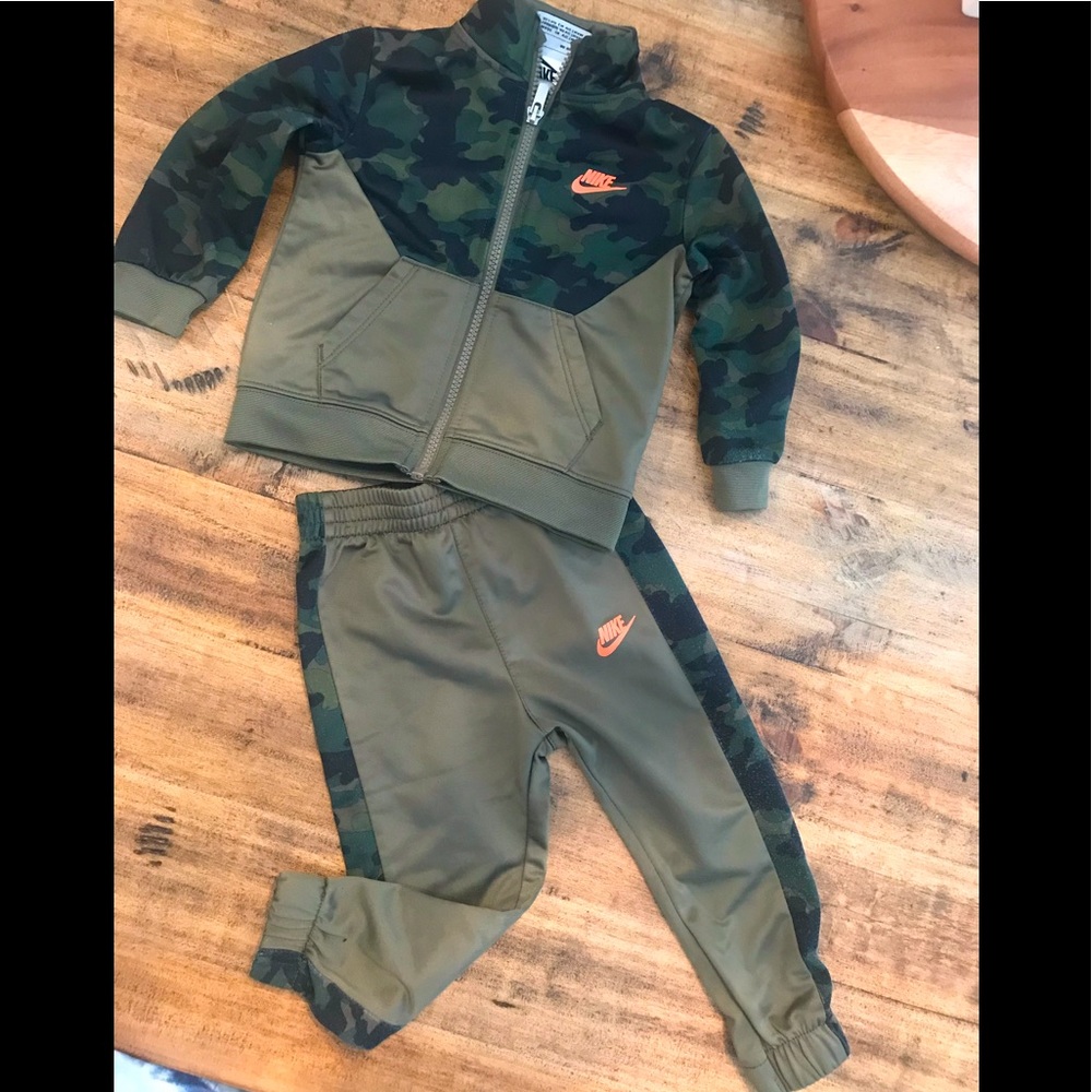 Nike sweat pants suit- 18 months